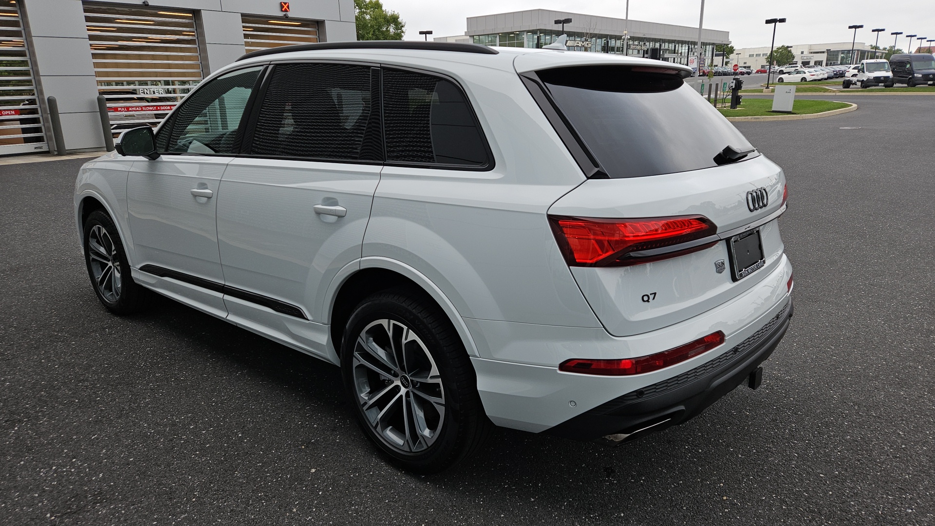 2025 Audi Q7 45 Premium Plus 12