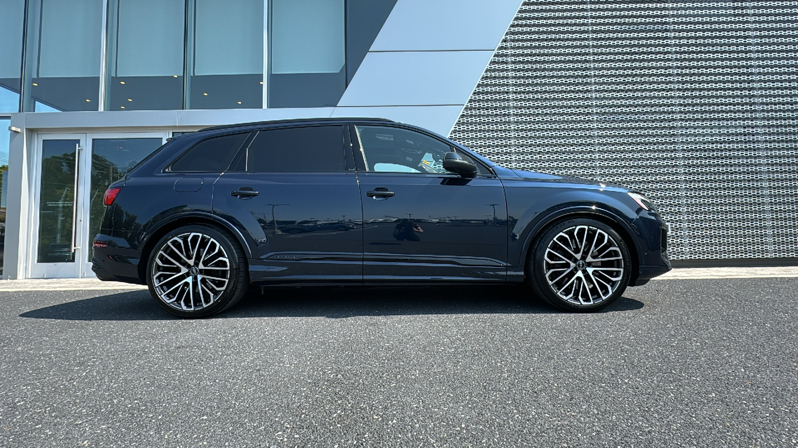 2025 Audi SQ7 Prestige 6