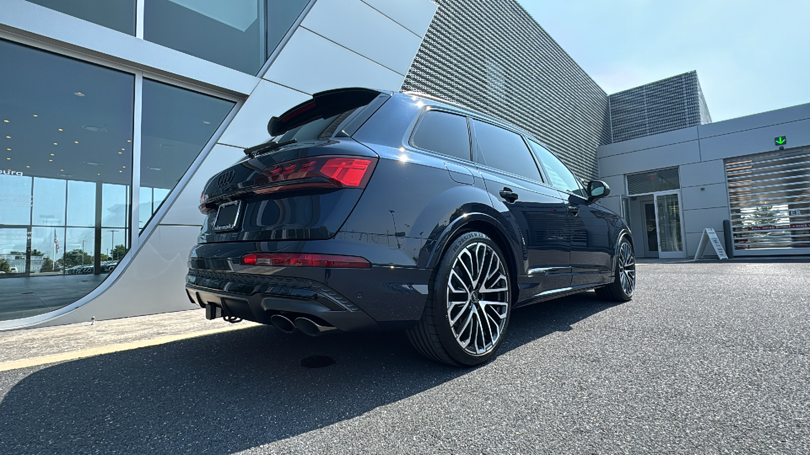 2025 Audi SQ7 Prestige 8