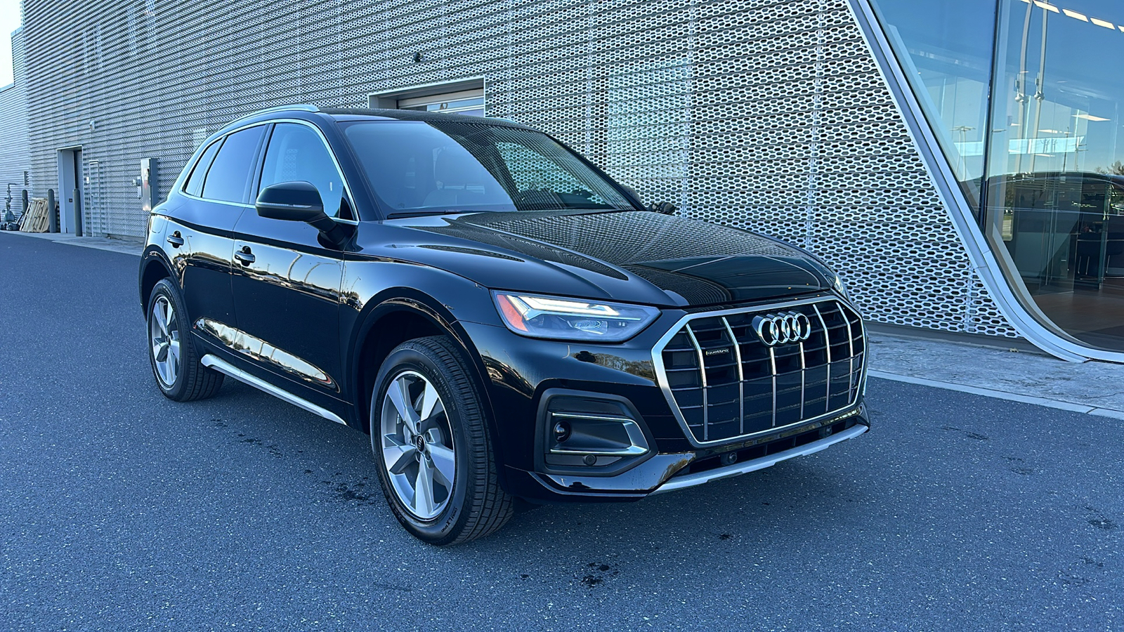 2025 Audi Q5 40 Premium Plus 1