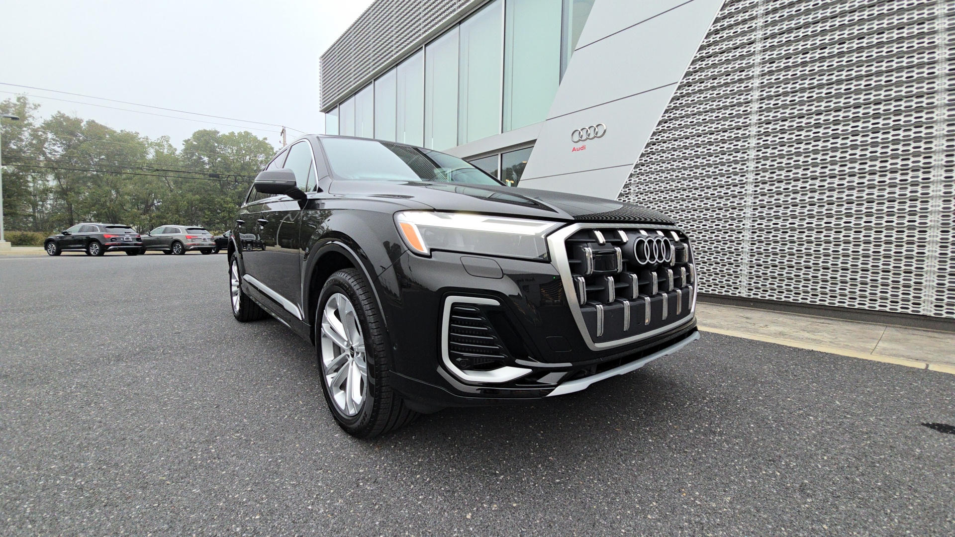 2025 Audi Q7 55 Premium Plus 1