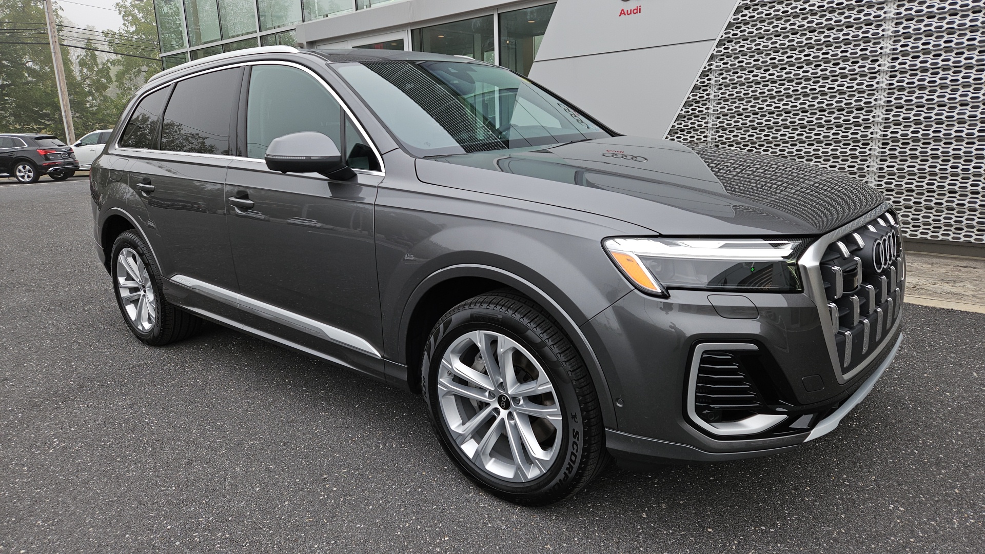 2025 Audi Q7 55 Premium Plus 1