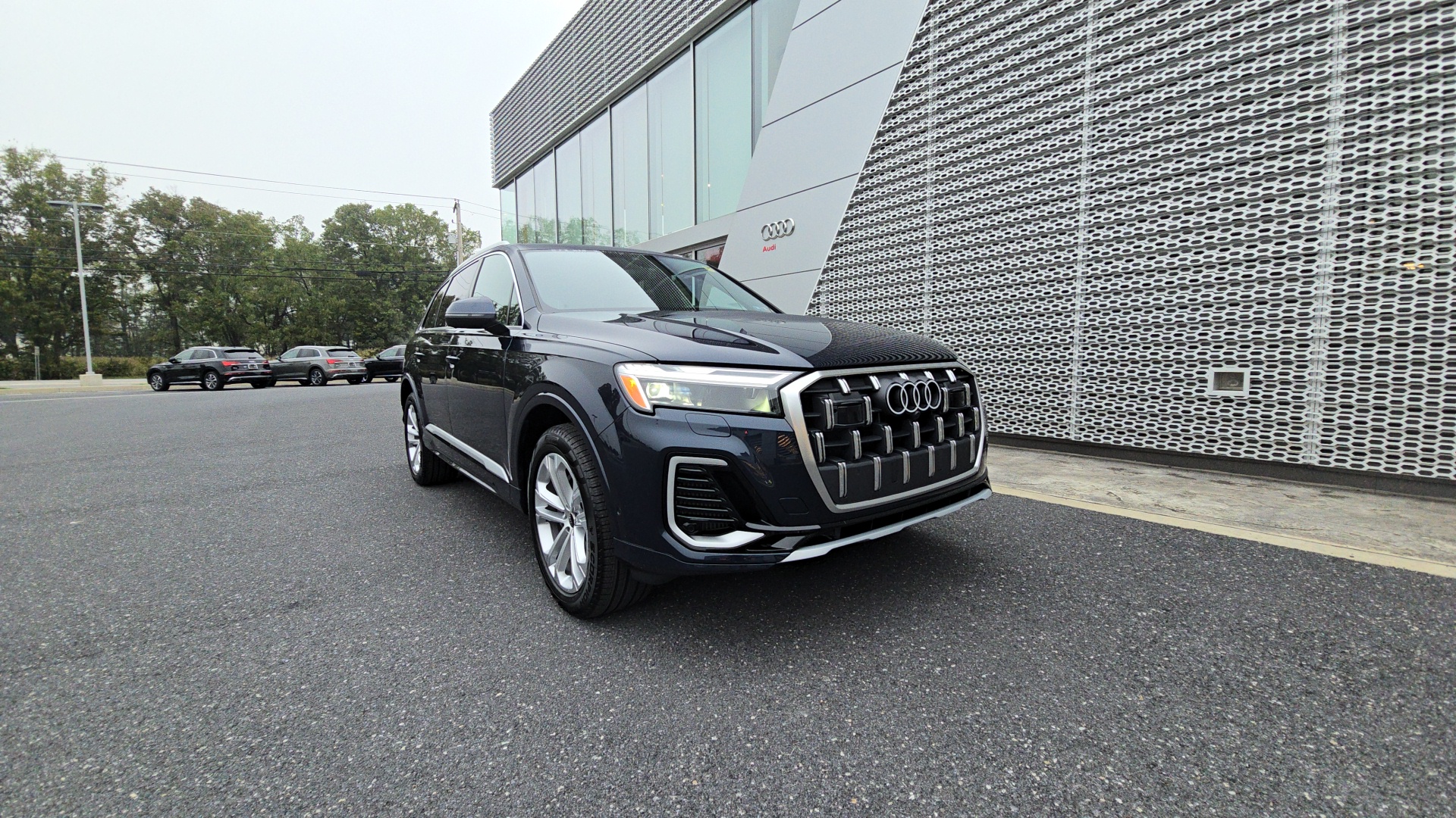 2025 Audi Q7 55 Premium Plus 1