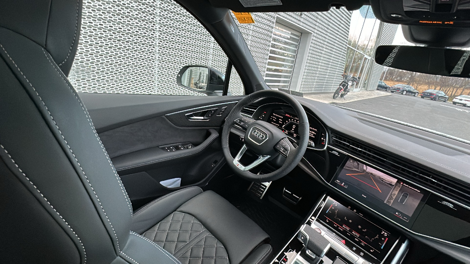 2025 Audi SQ7 Premium Plus 16