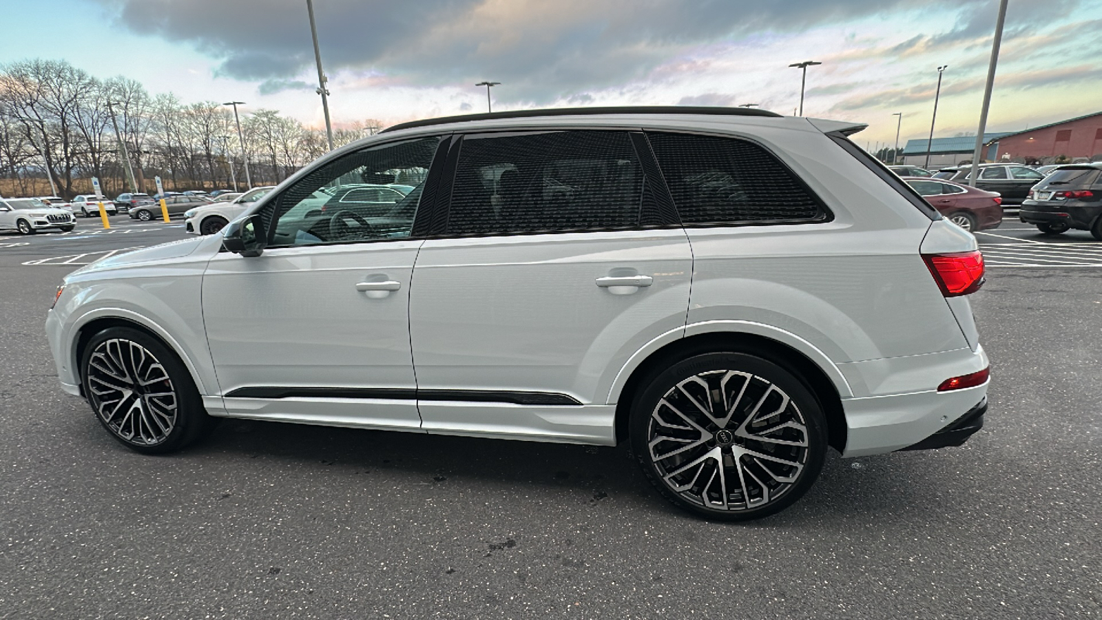 2025 Audi SQ7 Premium Plus 26