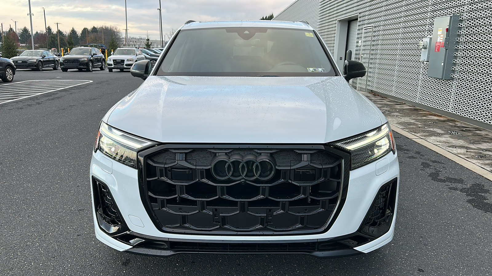 2025 Audi SQ7 Premium Plus 43