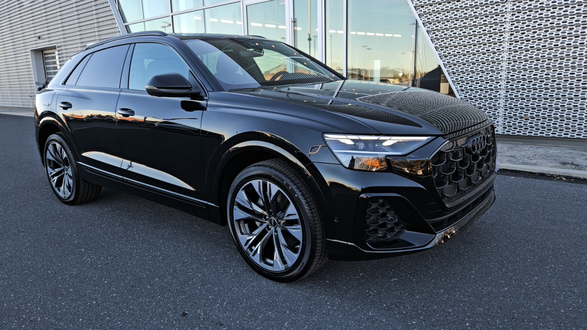 2025 Audi Q8 55 Premium Plus 1