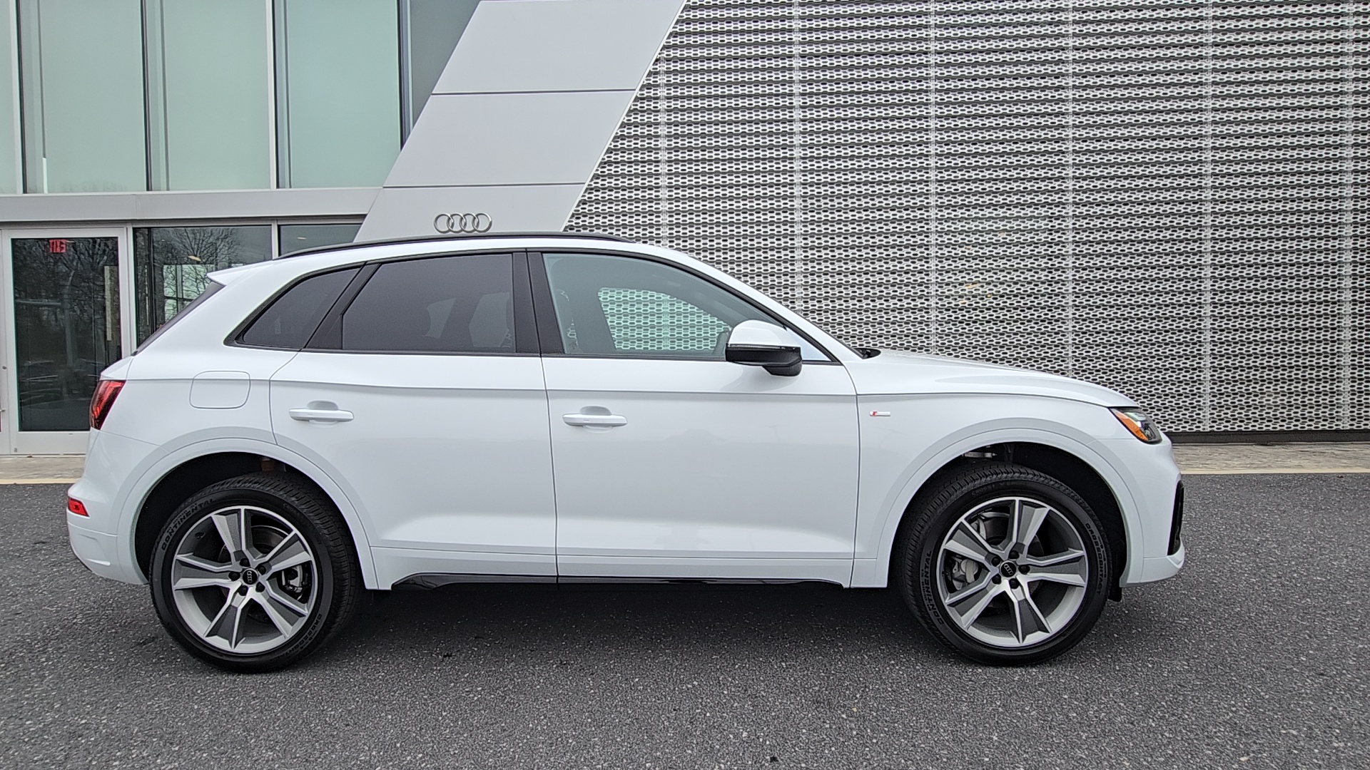 2025 Audi Q5 45 S line Premium 3