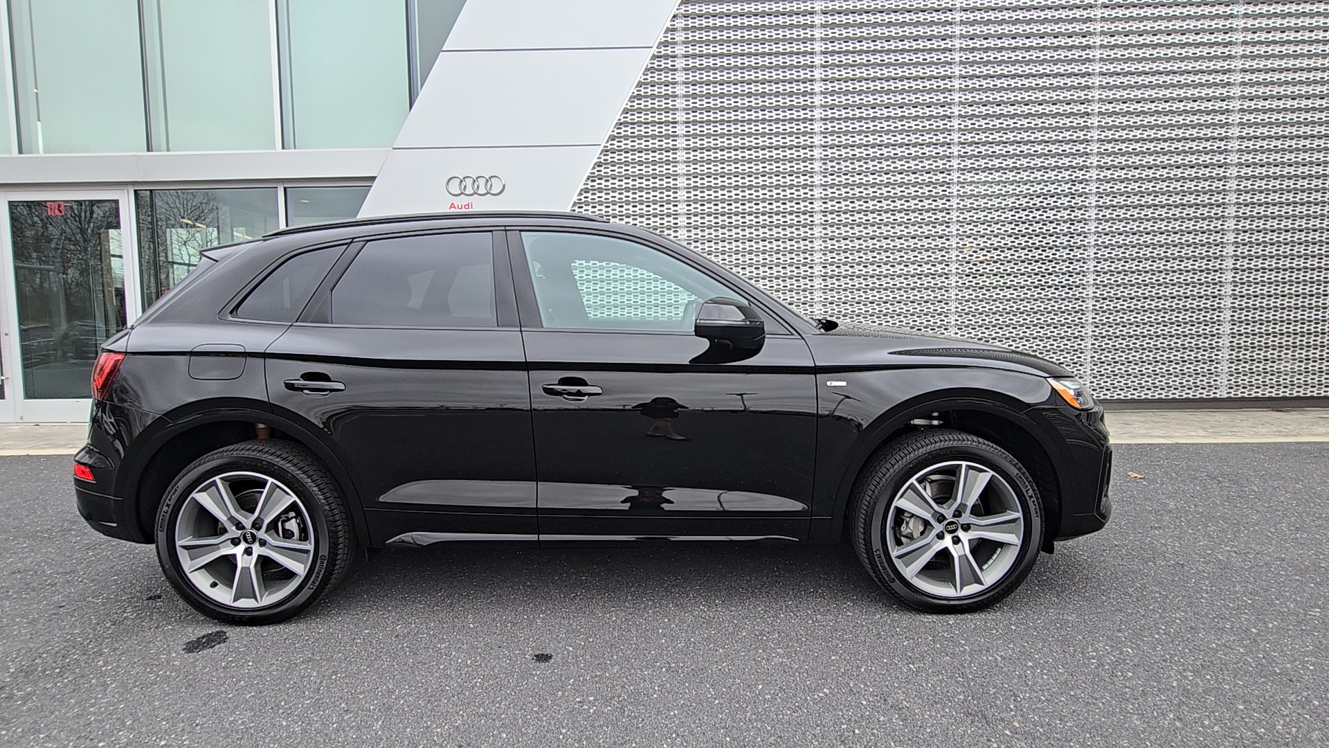 2025 Audi Q5 45 S line Premium 3