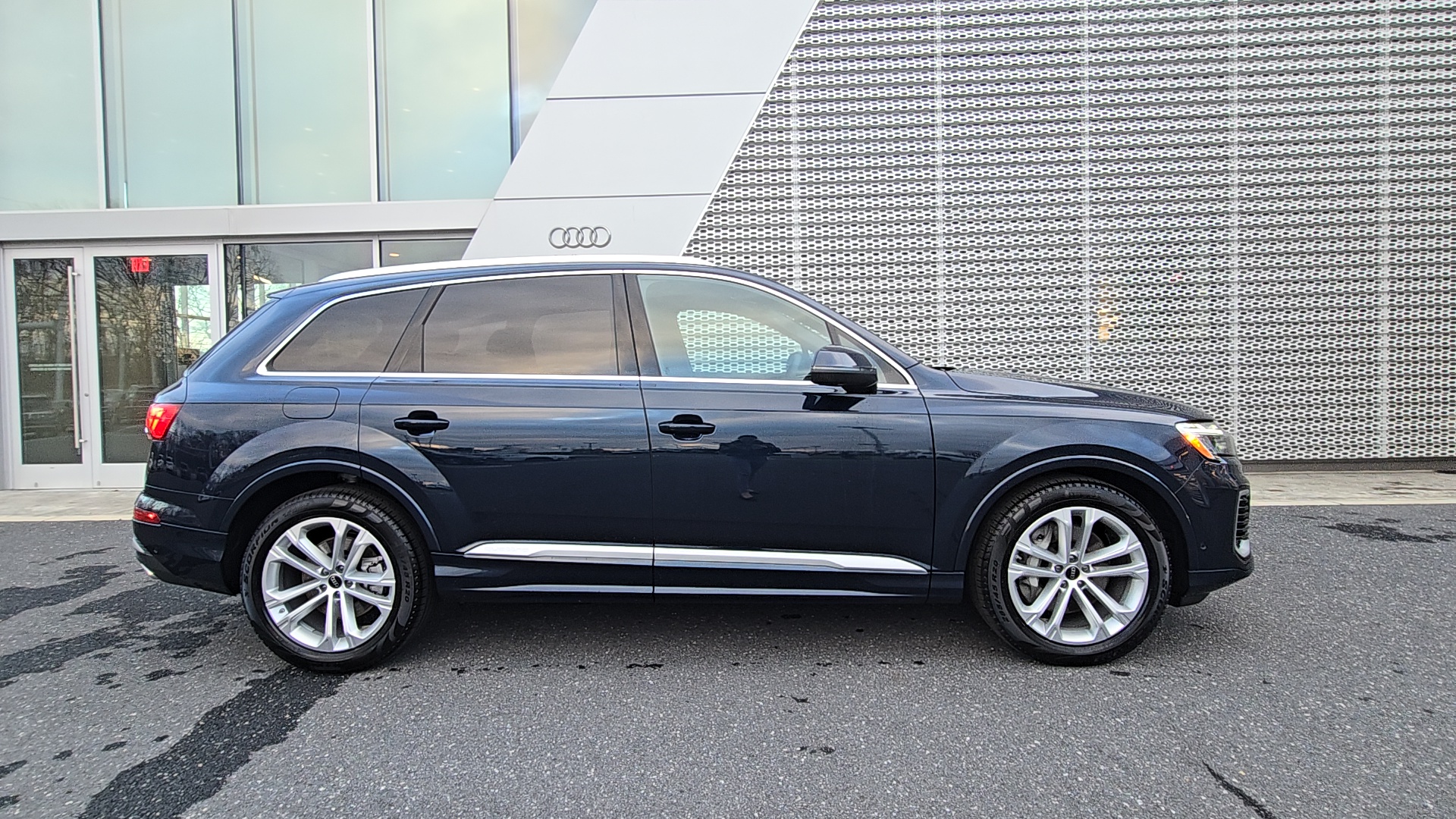 2025 Audi Q7 55 Prestige 3