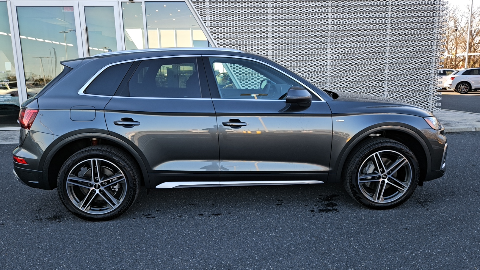 2025 Audi Q5 e 55 Premium 3