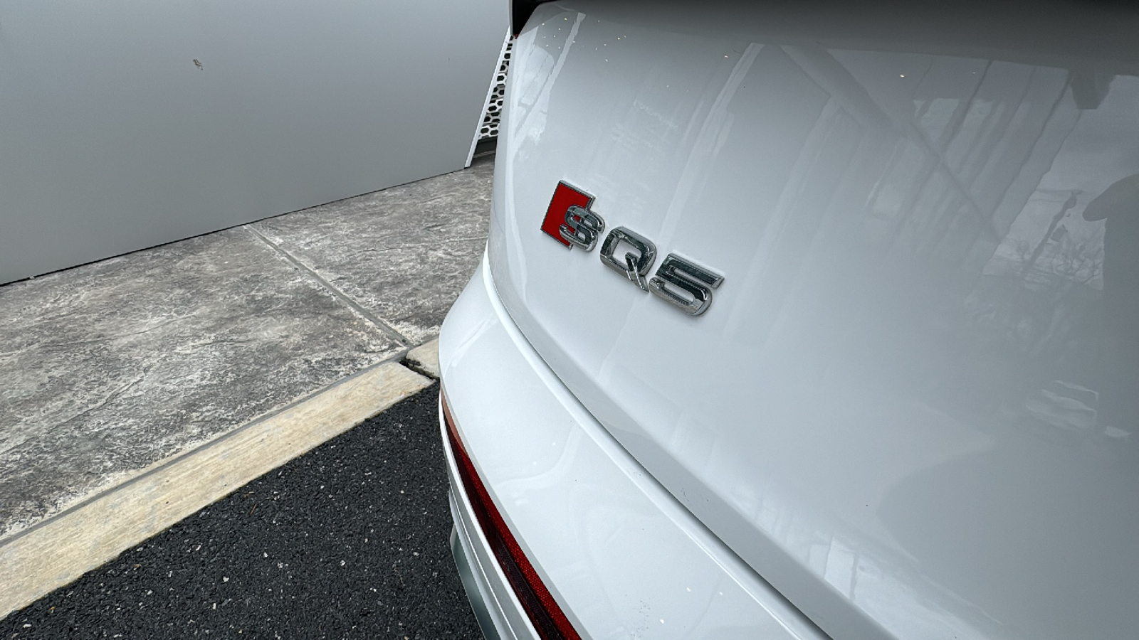 2023 Audi SQ5 Premium 28
