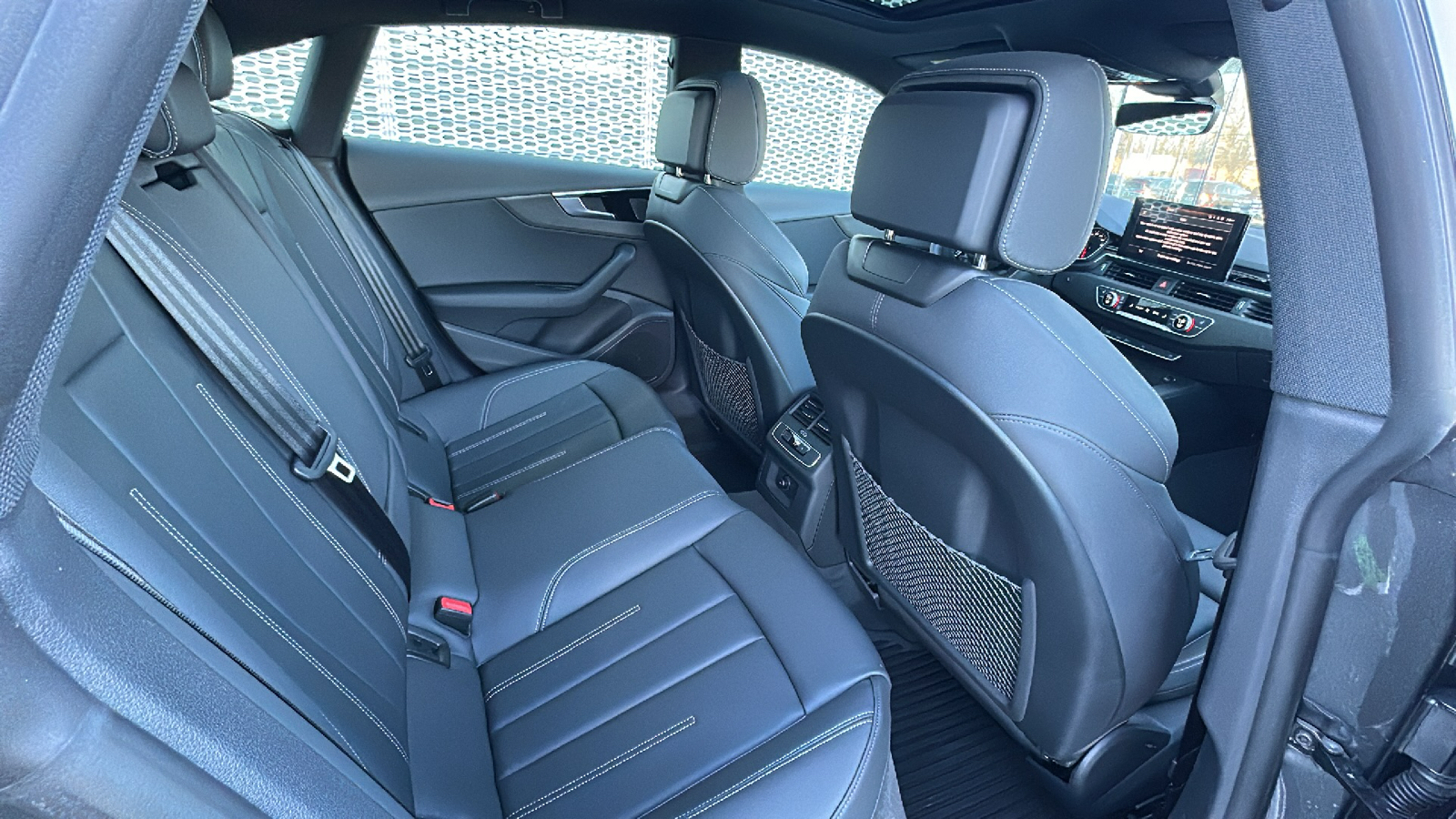 2022 Audi A5 Sportback 45 S line Premium 12