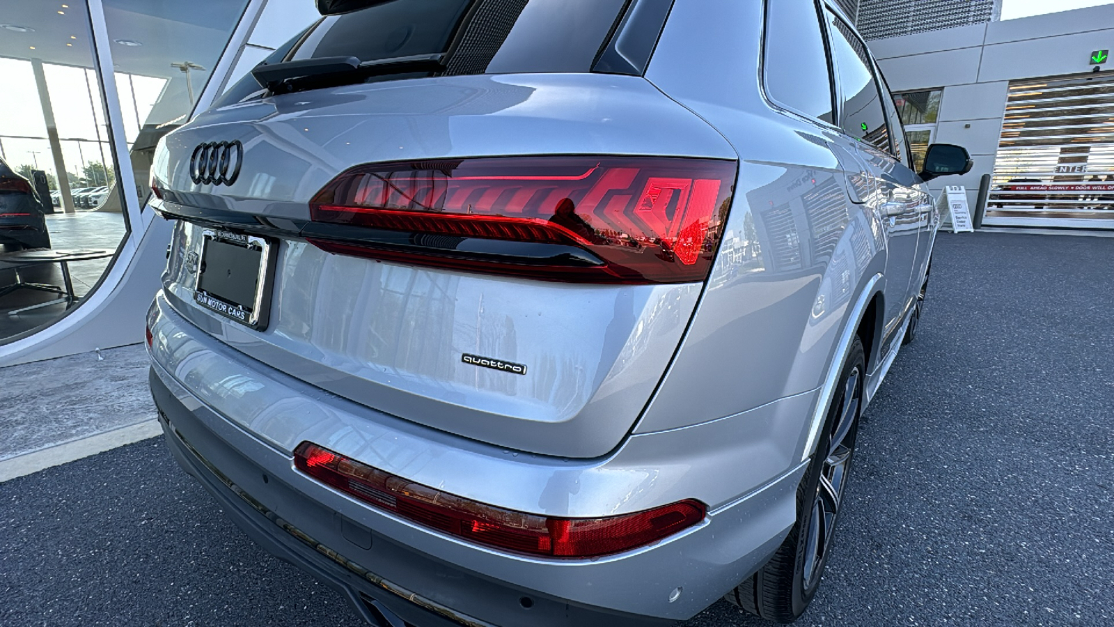 2022 Audi Q7 55 Premium Plus 9