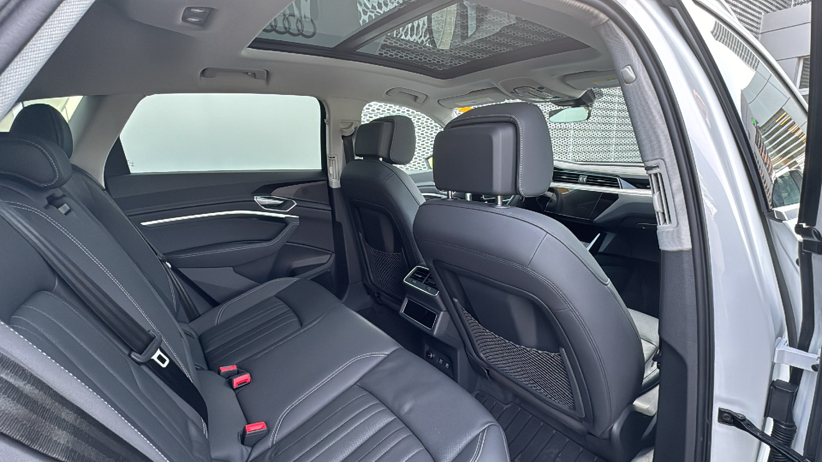 2021 Audi e-tron  18