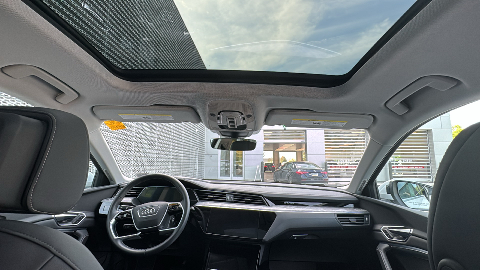 2021 Audi e-tron  23