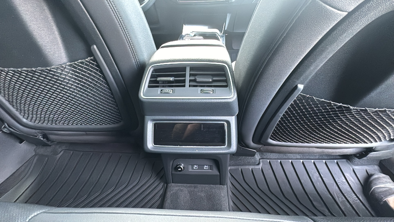 2021 Audi e-tron  24