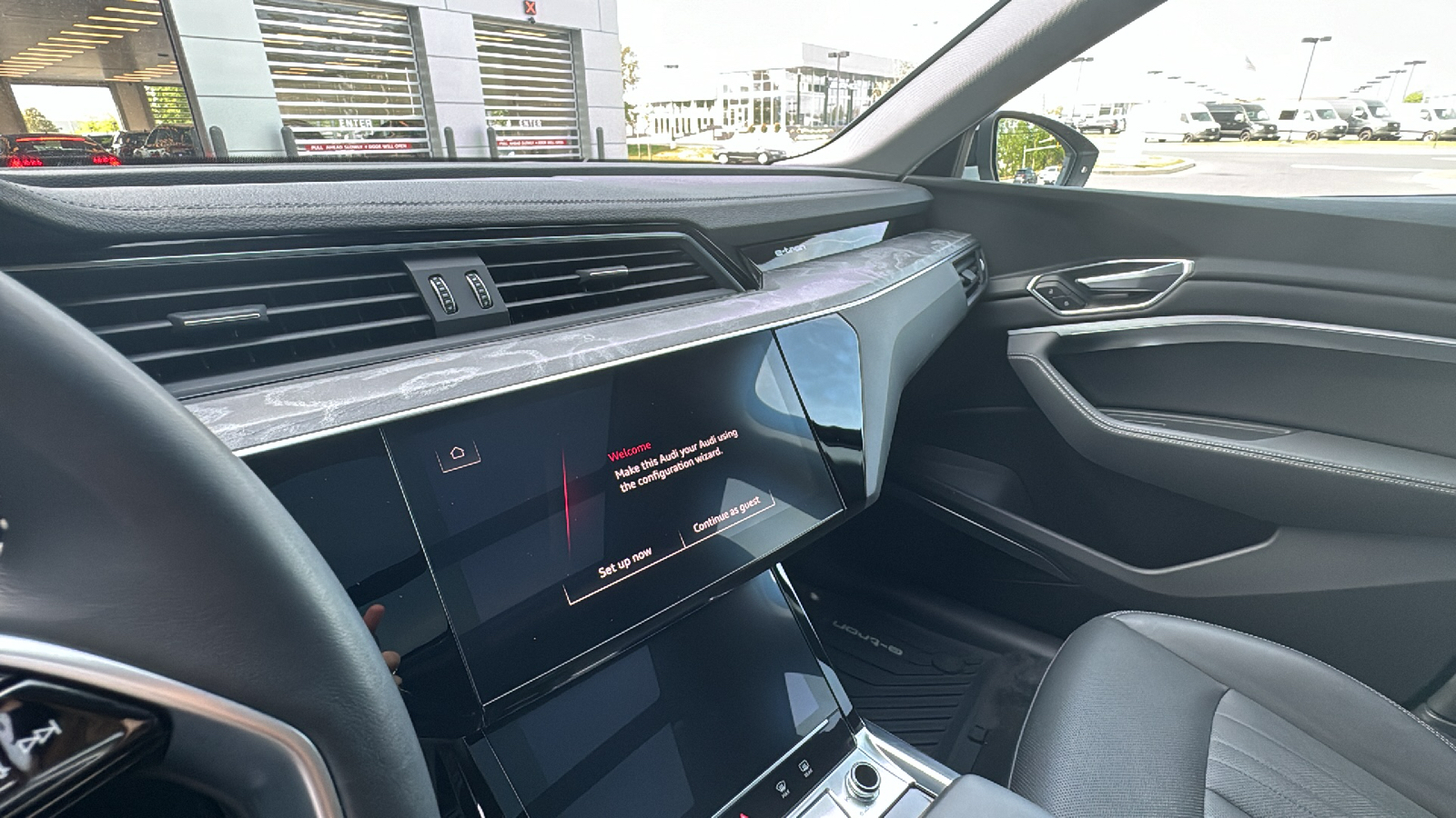2021 Audi e-tron  41