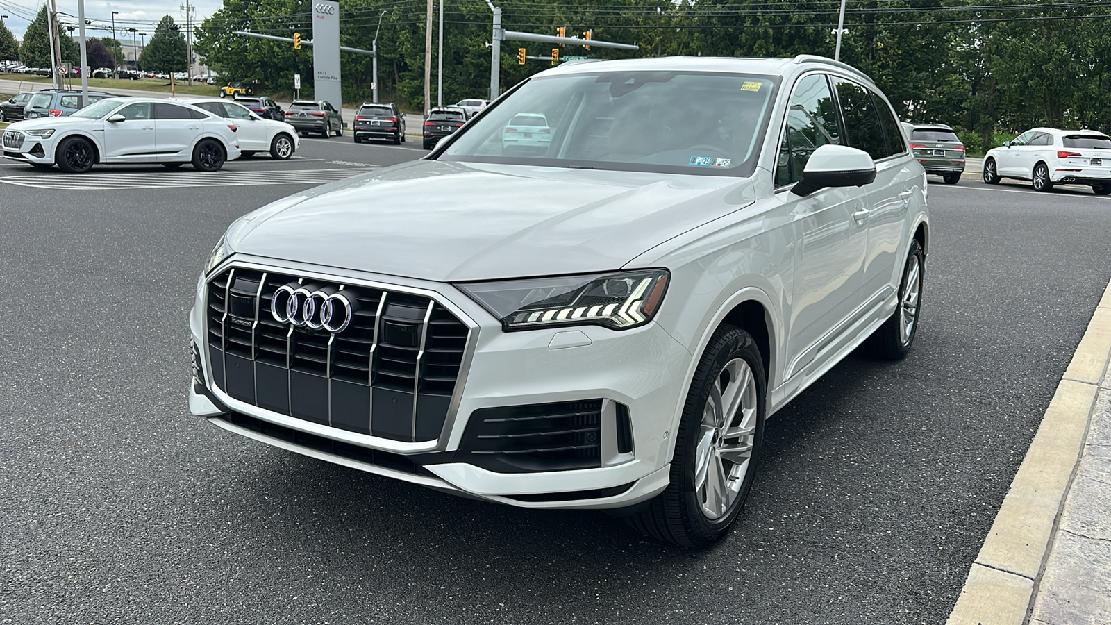 2024 Audi Q7 55 Premium Plus 39