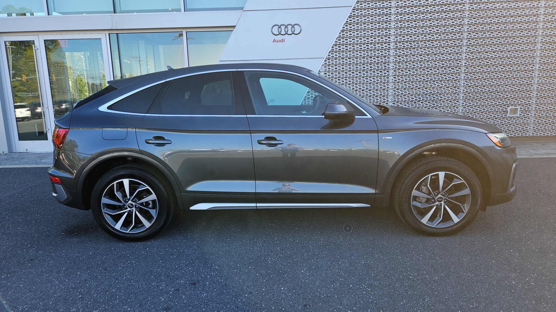 2023 Audi Q5 Sportback 45 S line Premium Plus 3