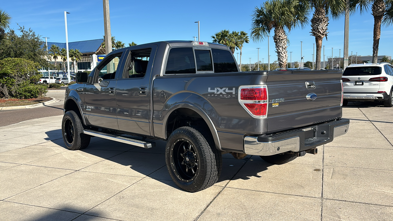 2012 Ford F-150 Lariat 27