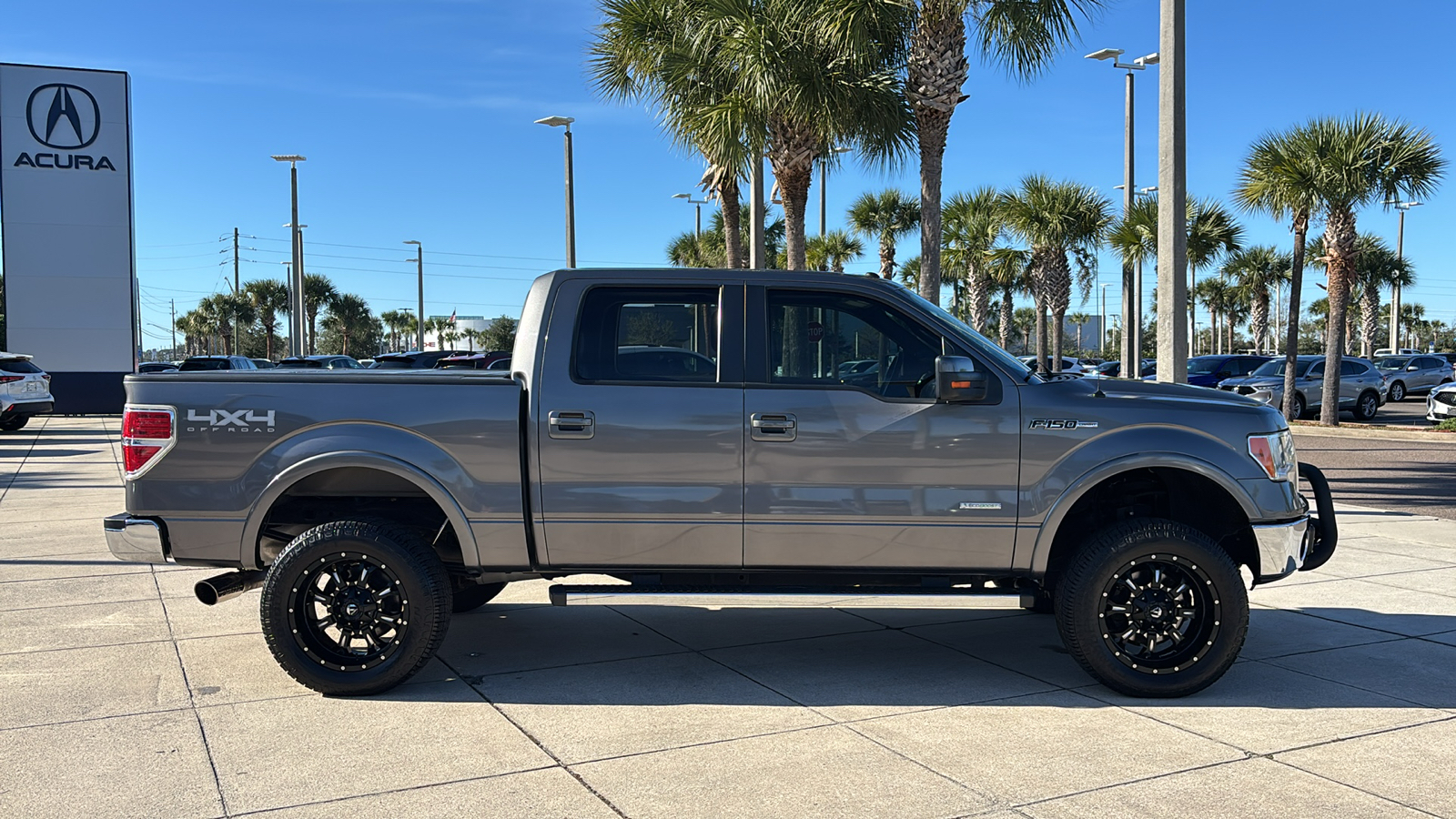 2012 Ford F-150 Lariat 33