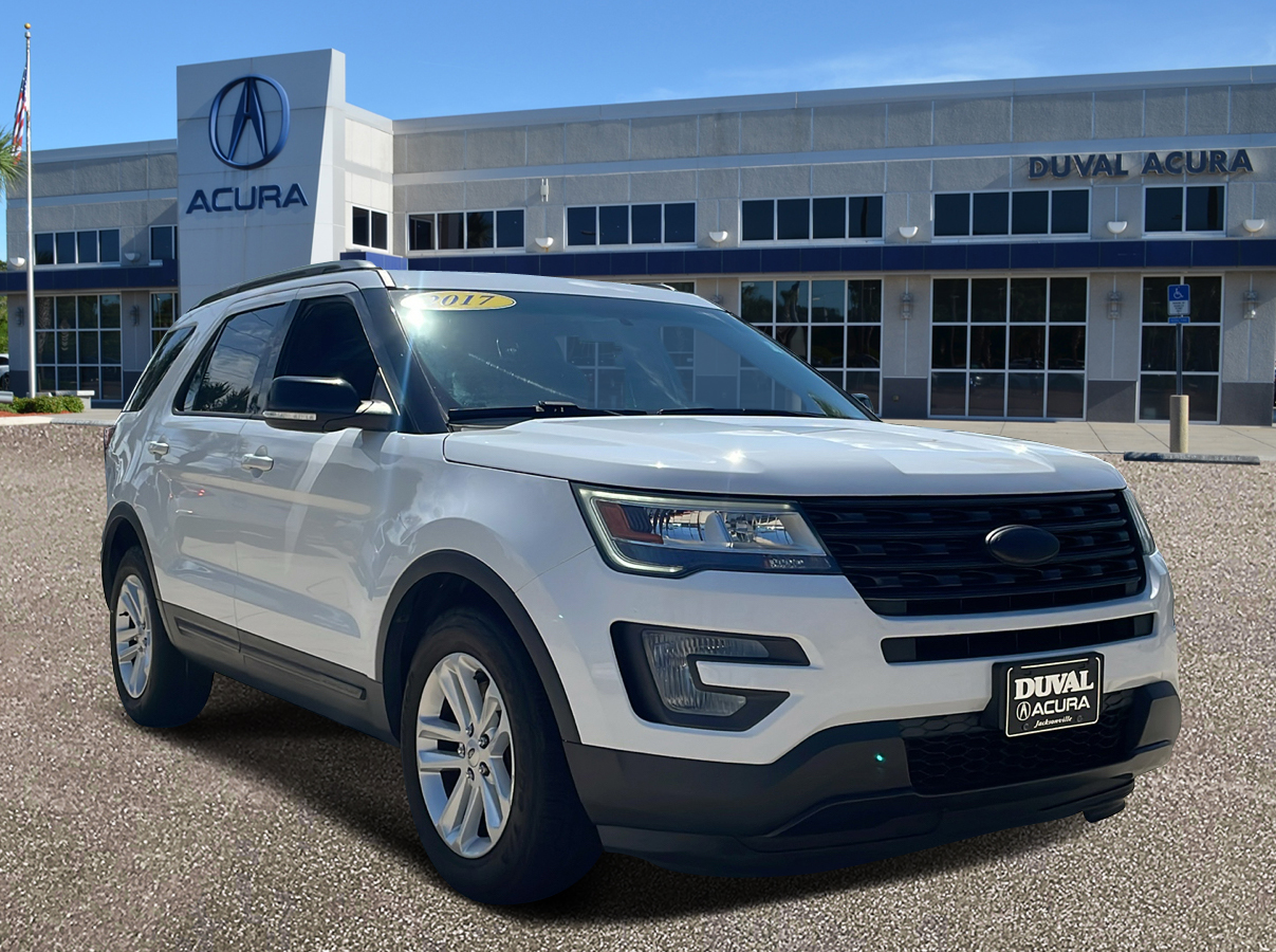 2017 Ford Explorer XLT 1