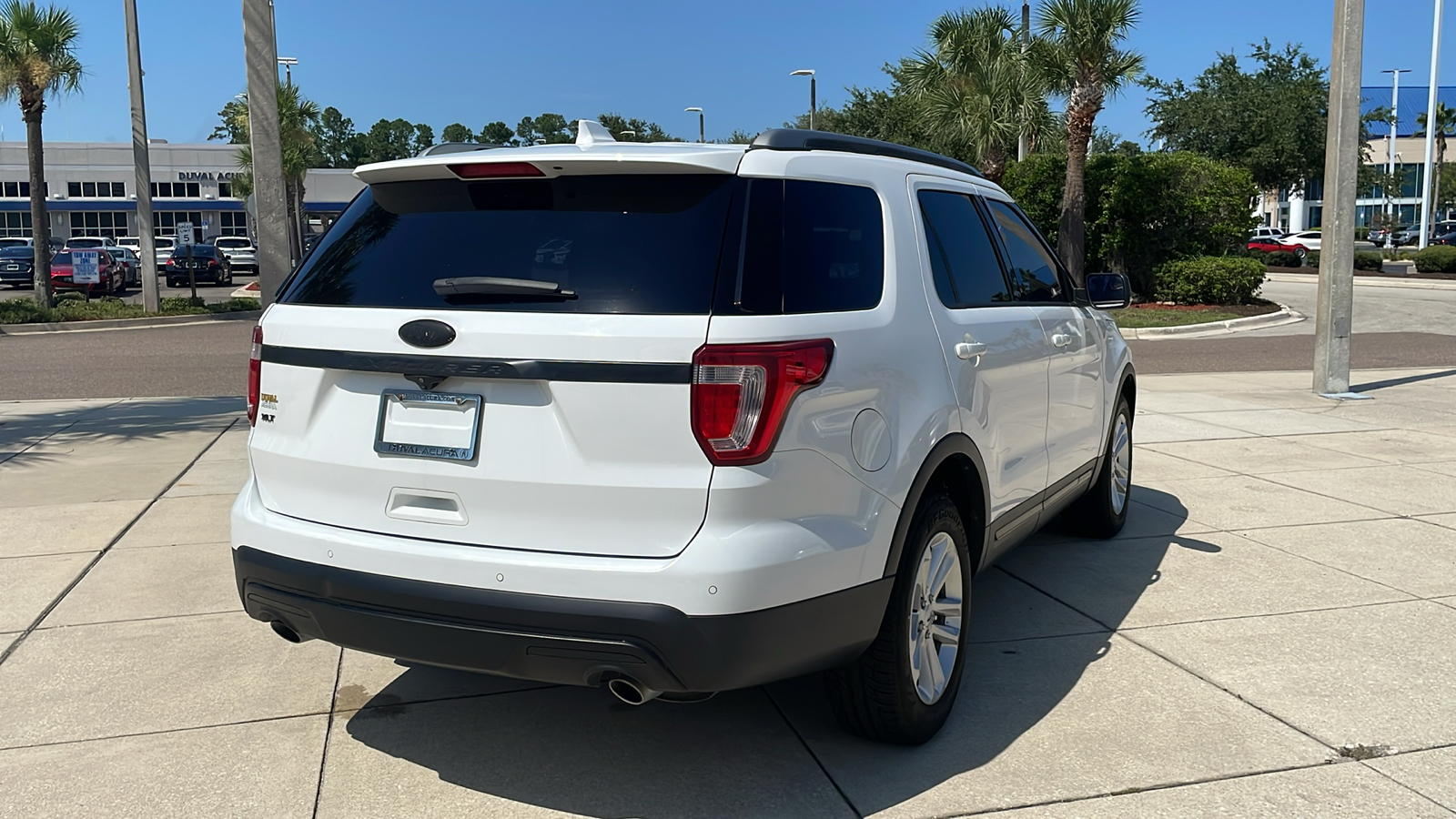 2017 Ford Explorer XLT 30