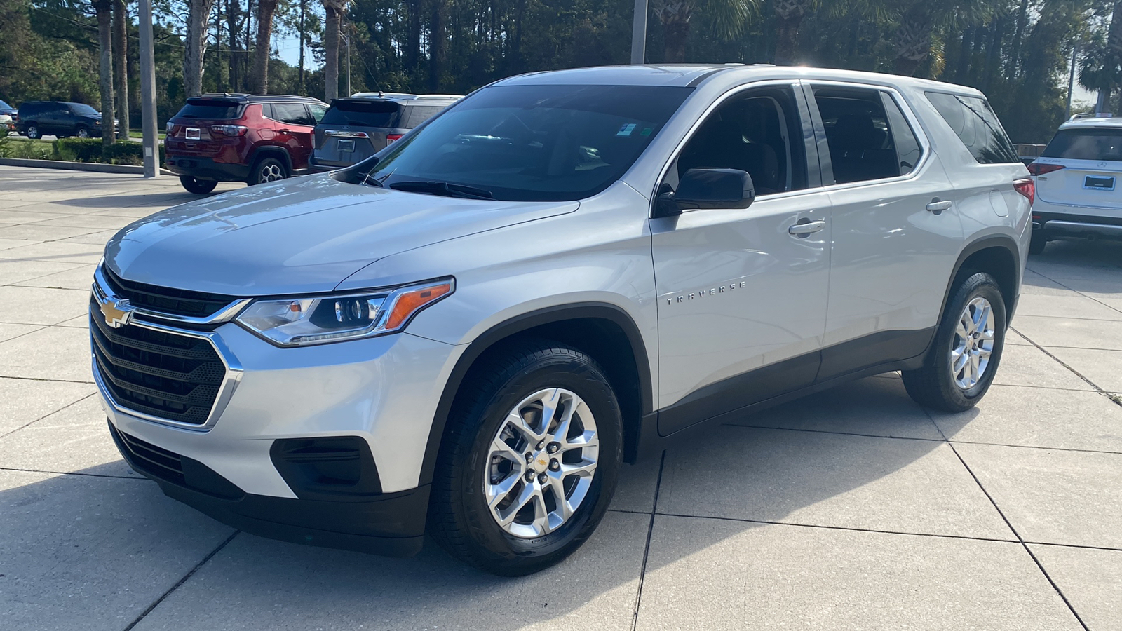 2020 Chevrolet Traverse LS 2