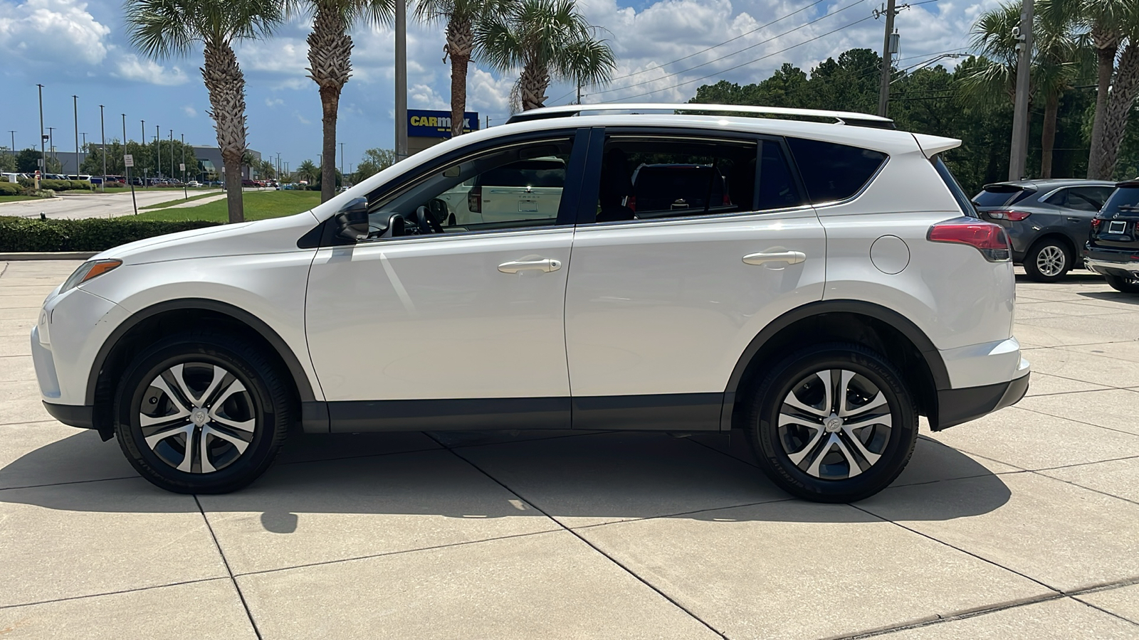 2018 Toyota RAV4 LE 6