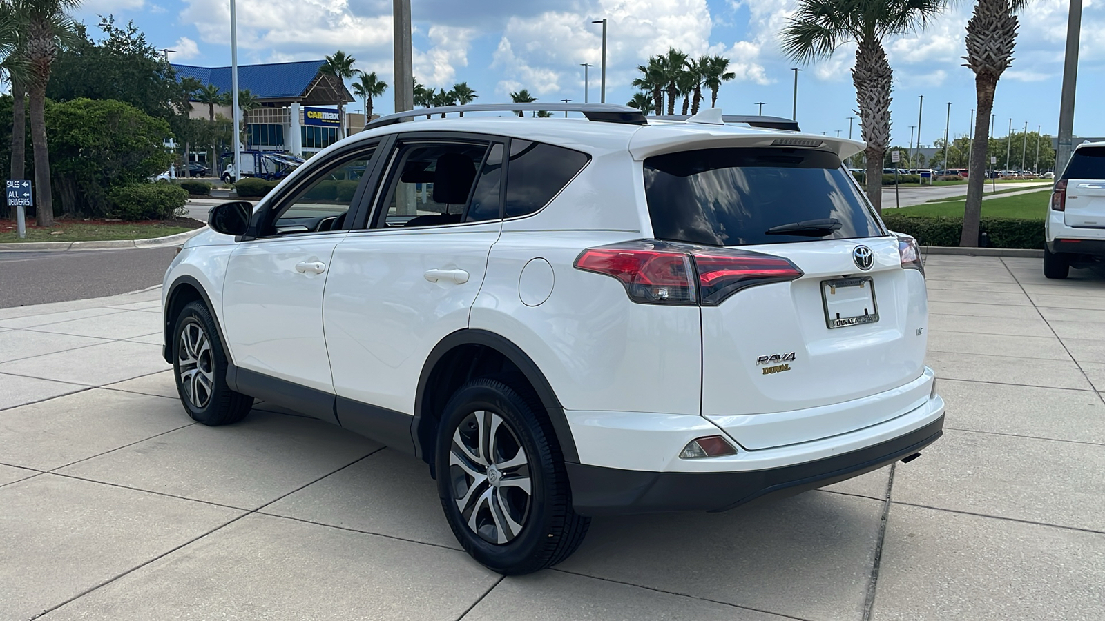 2018 Toyota RAV4 LE 24