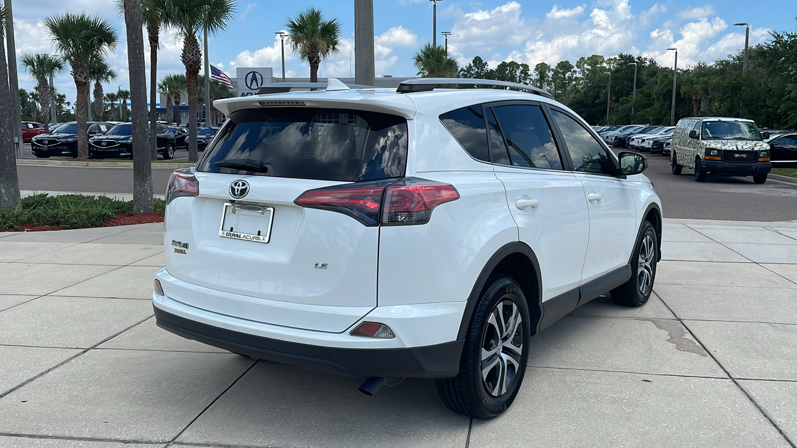 2018 Toyota RAV4 LE 29