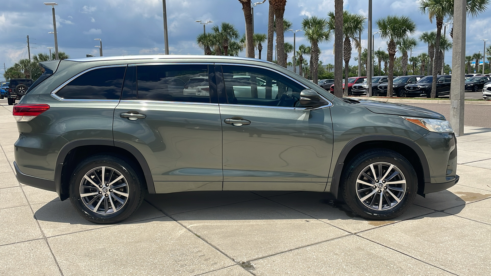 2018 Toyota Highlander XLE 30