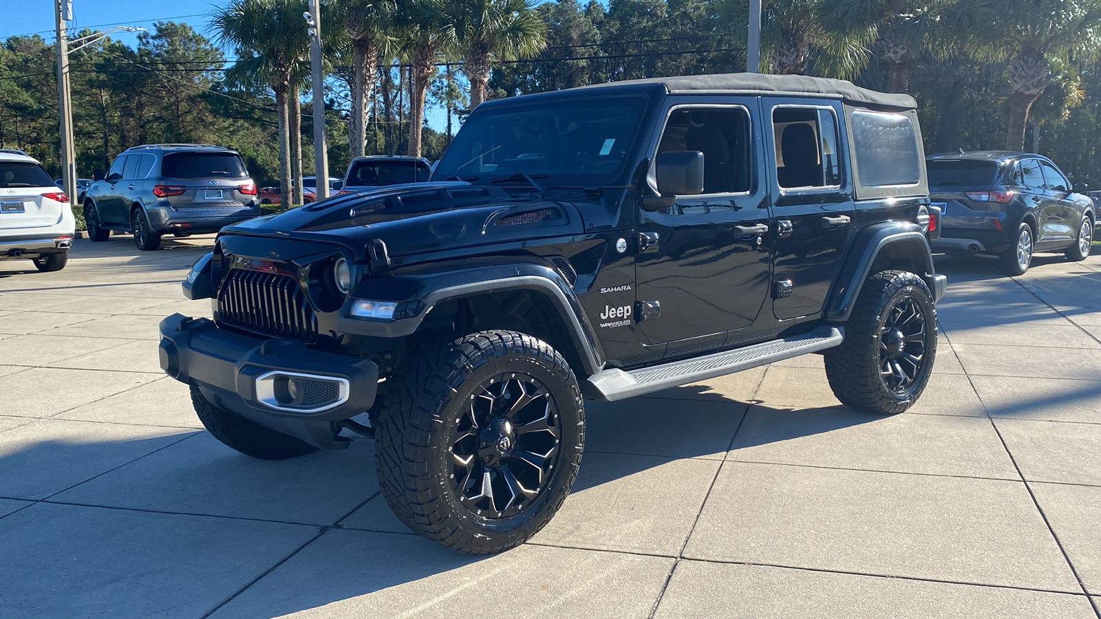 2018 Jeep Wrangler Unlimited Sahara 2