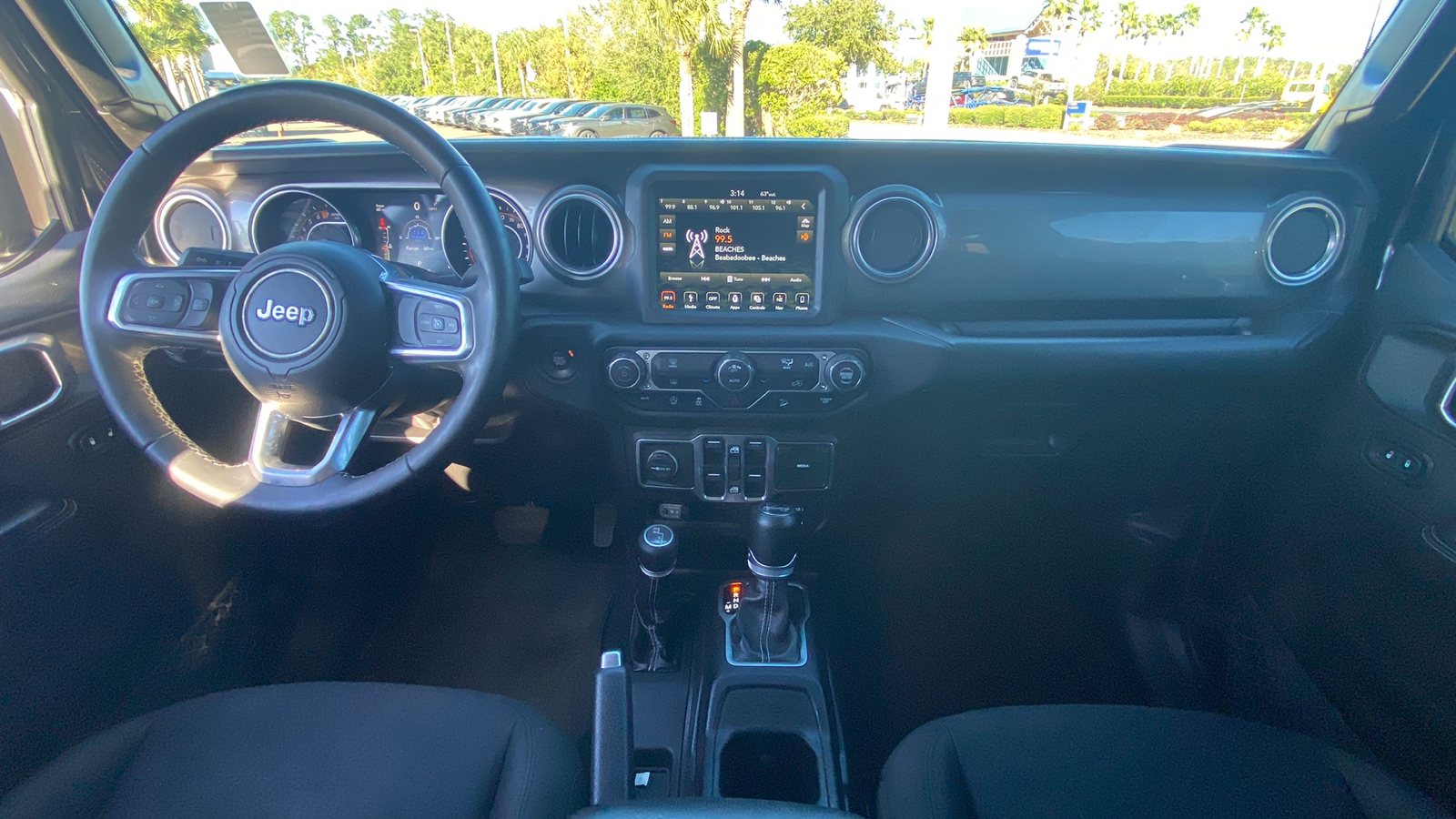 2018 Jeep Wrangler Unlimited Sahara 11