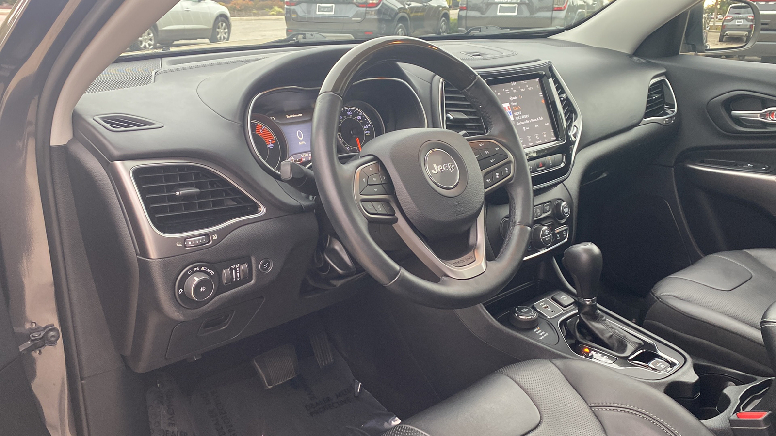 2019 Jeep Cherokee Overland 3