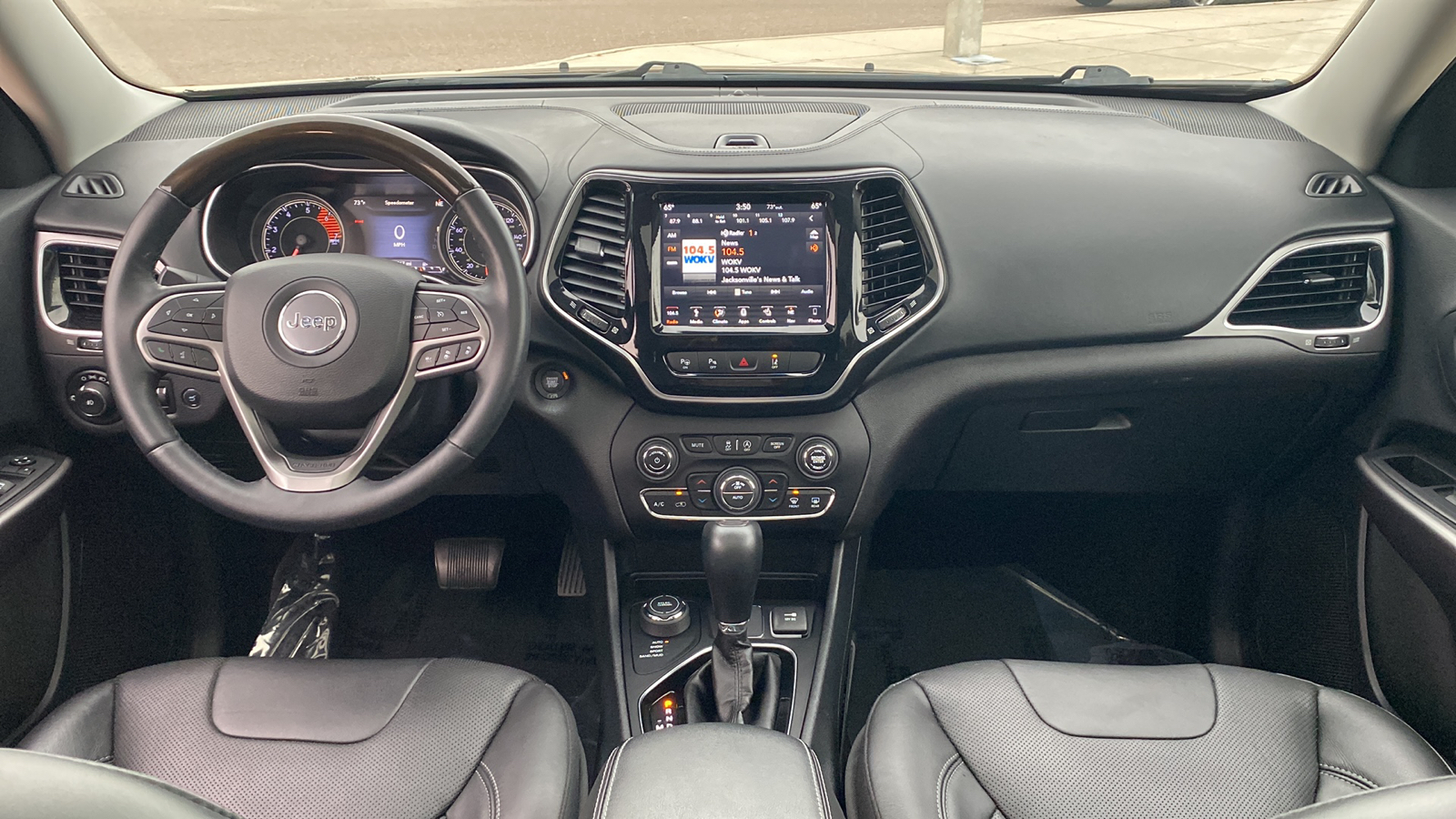 2019 Jeep Cherokee Overland 11