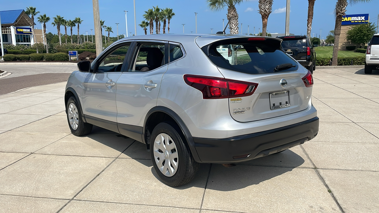 2019 Nissan Rogue Sport S 23