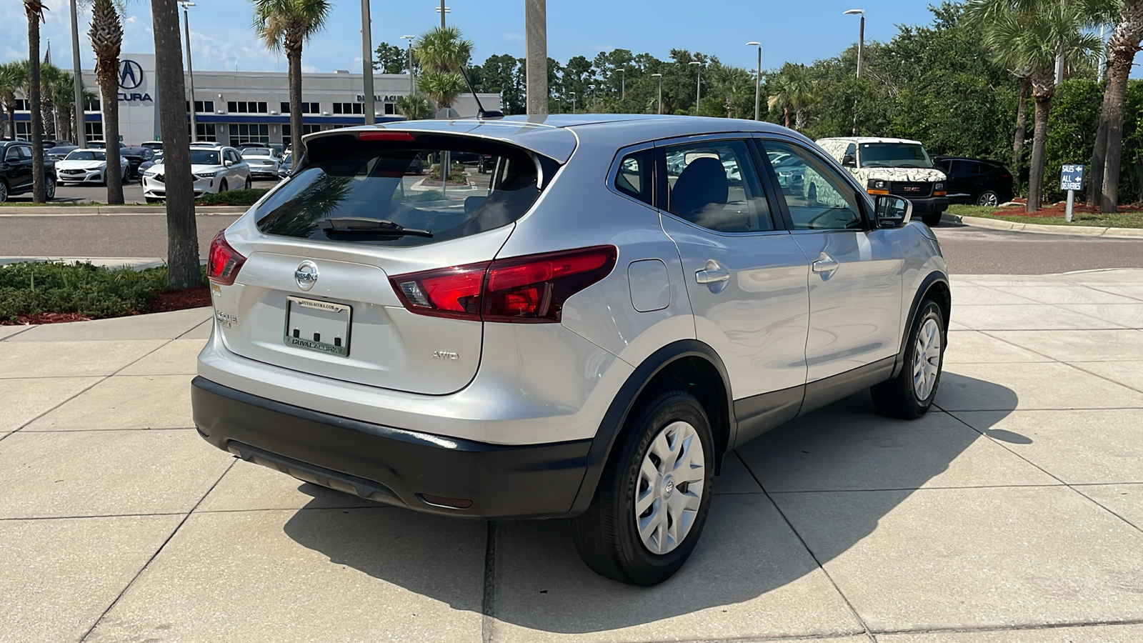 2019 Nissan Rogue Sport S 26