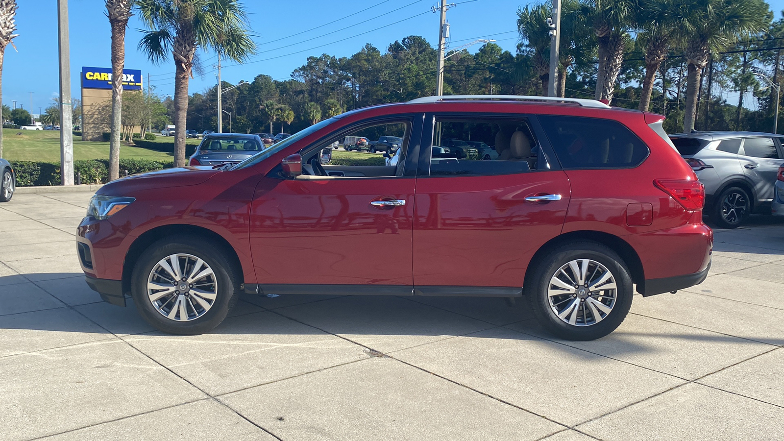 2020 Nissan Pathfinder SL 4