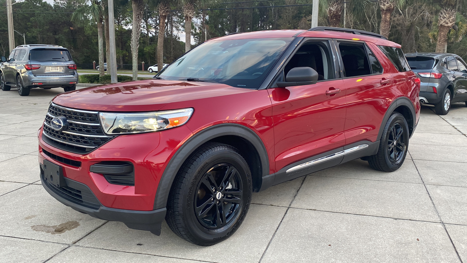 2020 Ford Explorer XLT 2