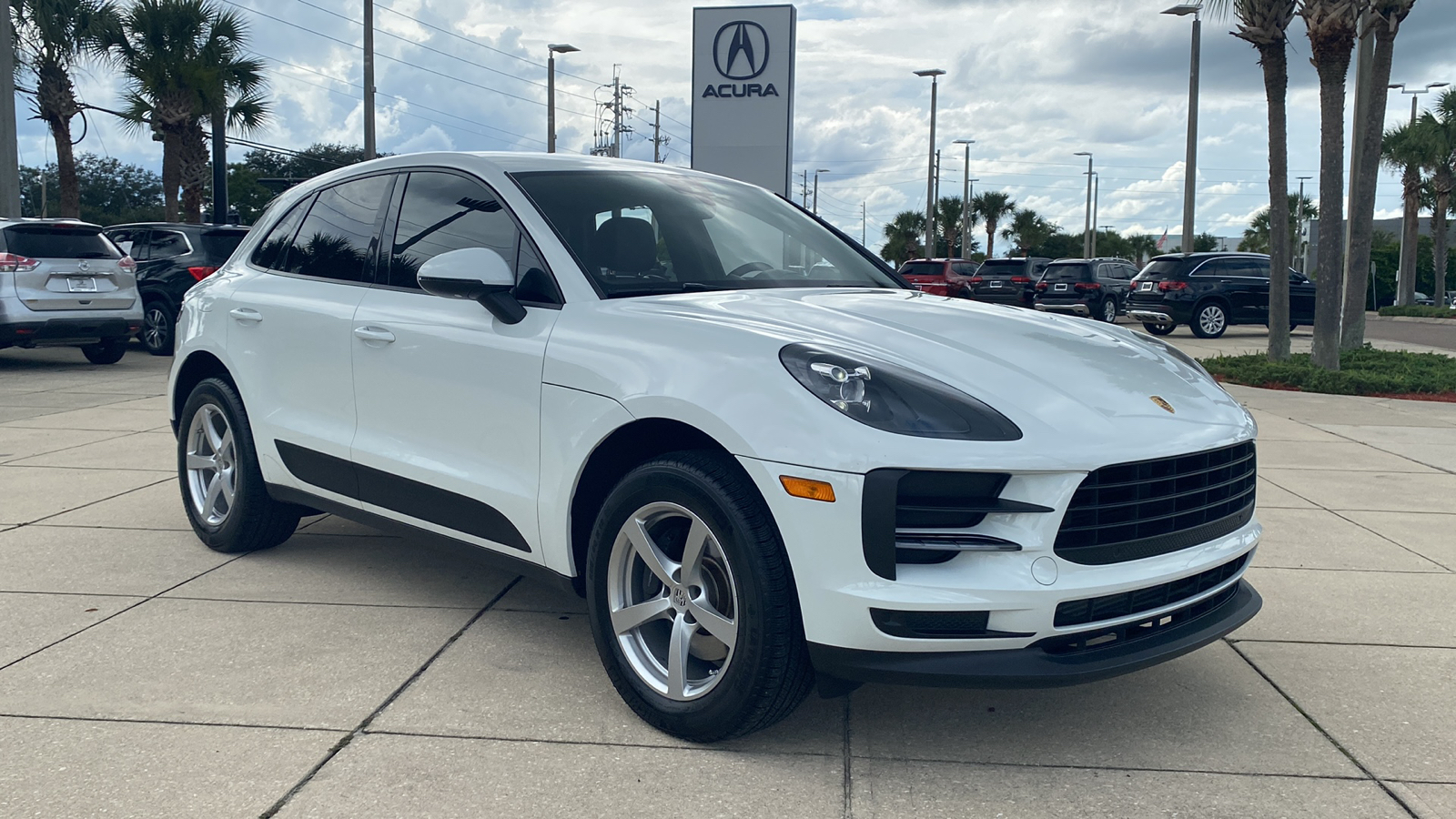 2020 Porsche Macan Base 2