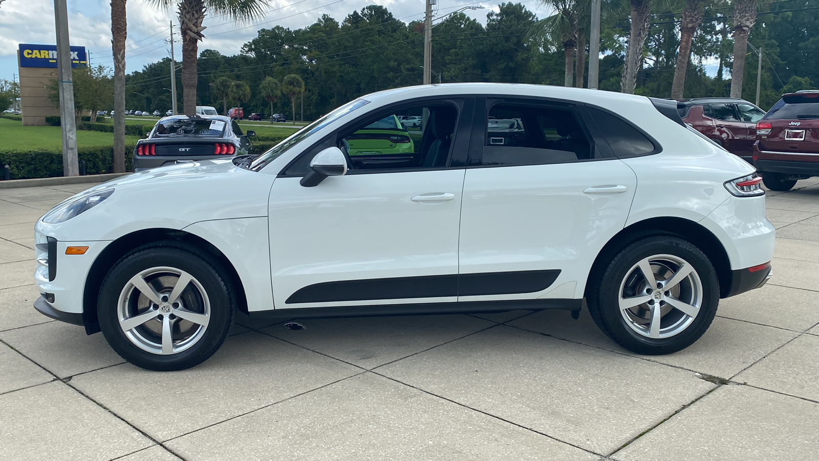 2020 Porsche Macan Base 6