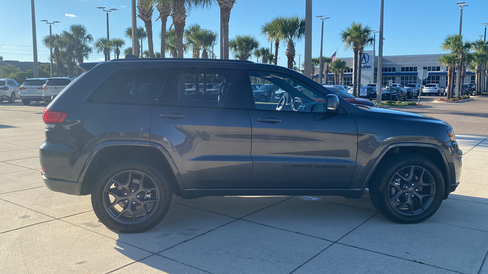 2021 Jeep Grand Cherokee 80th Anniversary 38