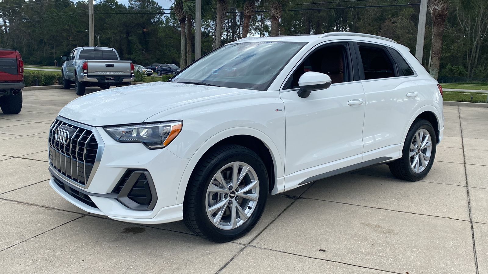 2022 Audi Q3 S line Premium 2