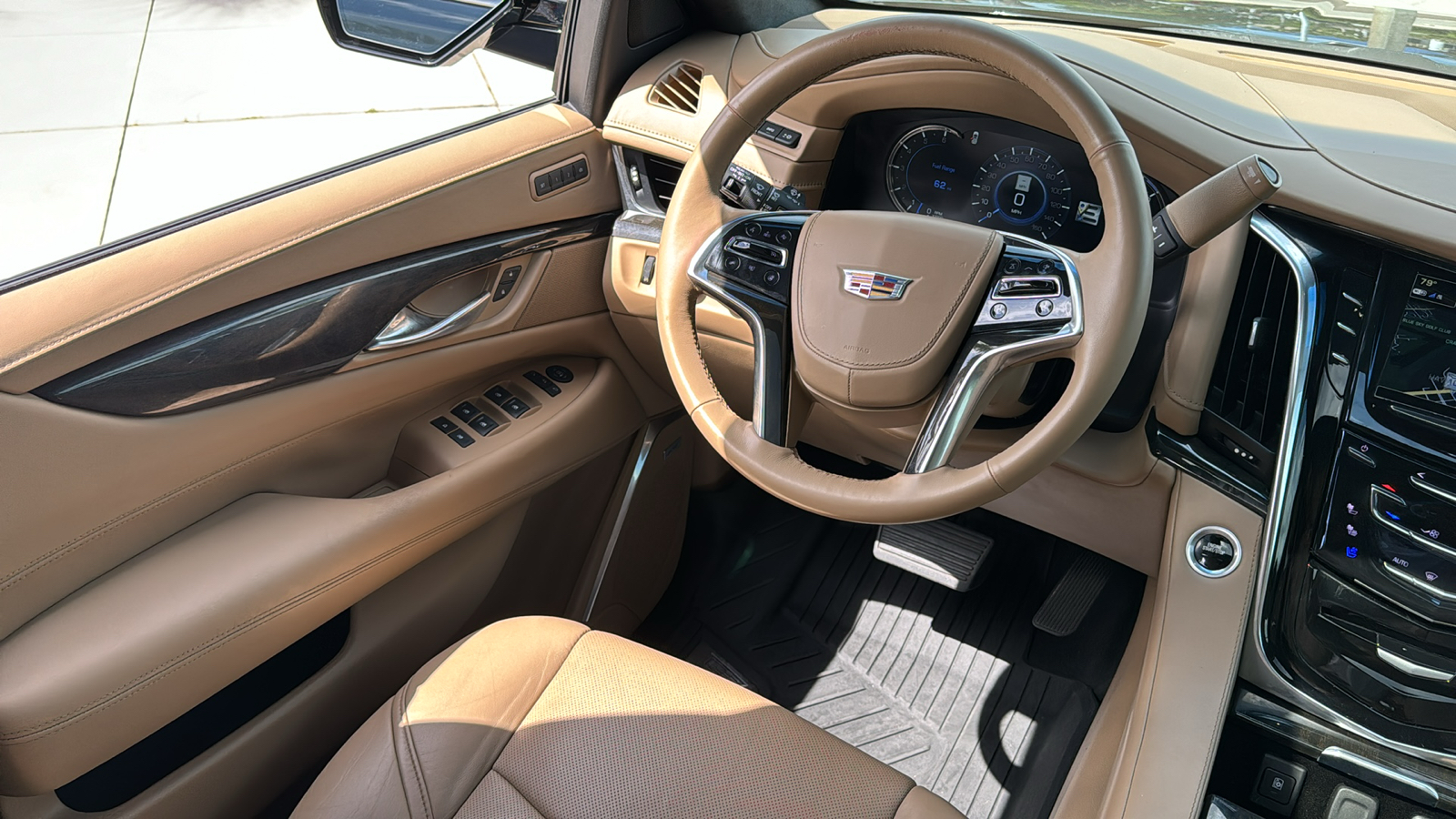 2019 Cadillac Escalade Platinum 32