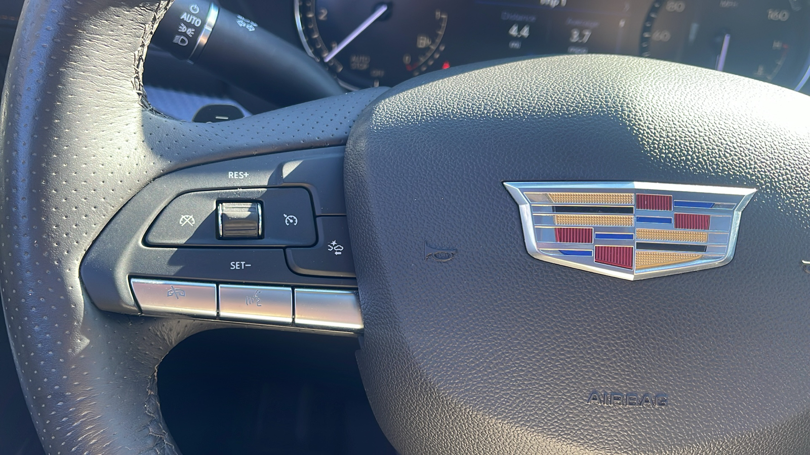 2021 Cadillac XT4 FWD Sport 22