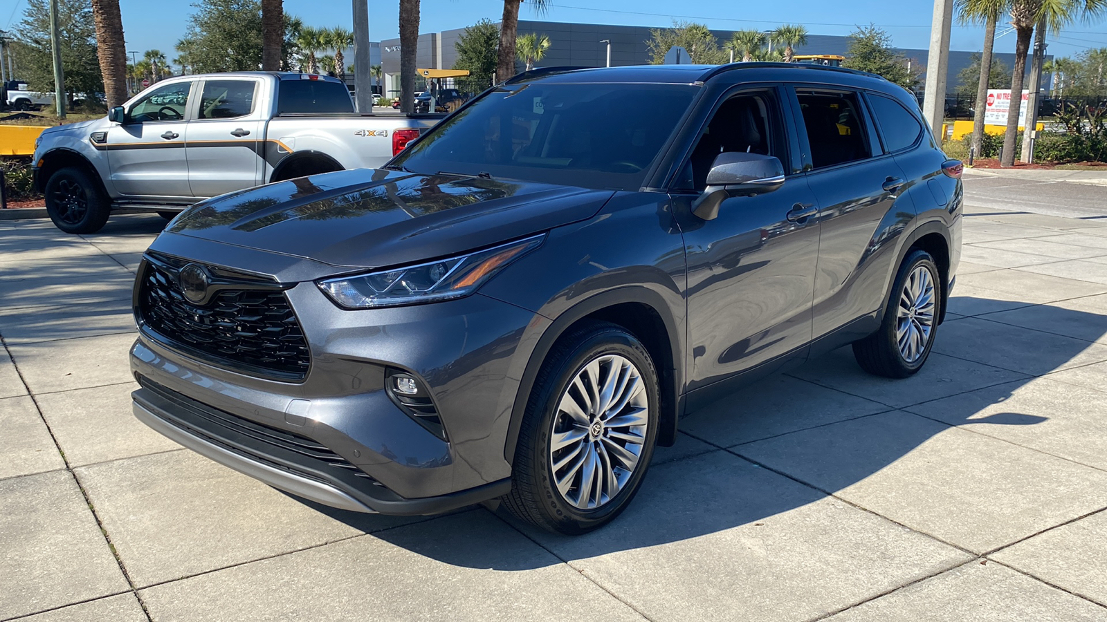 2023 Toyota Highlander Platinum 2