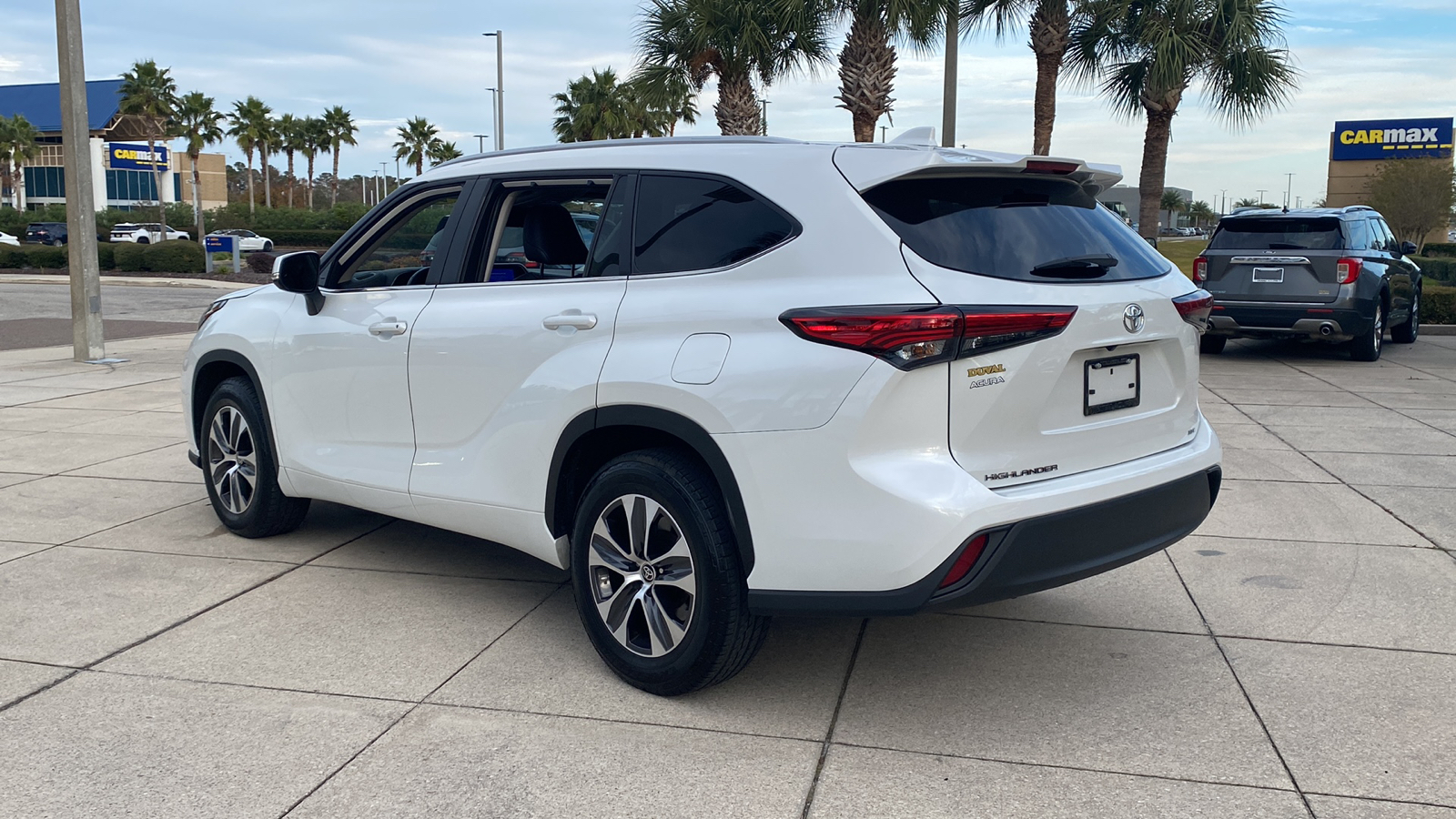 2023 Toyota Highlander L 5