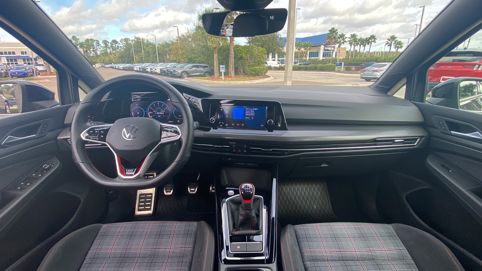 2023 Volkswagen Golf GTI 40th Anniversary Edition 11